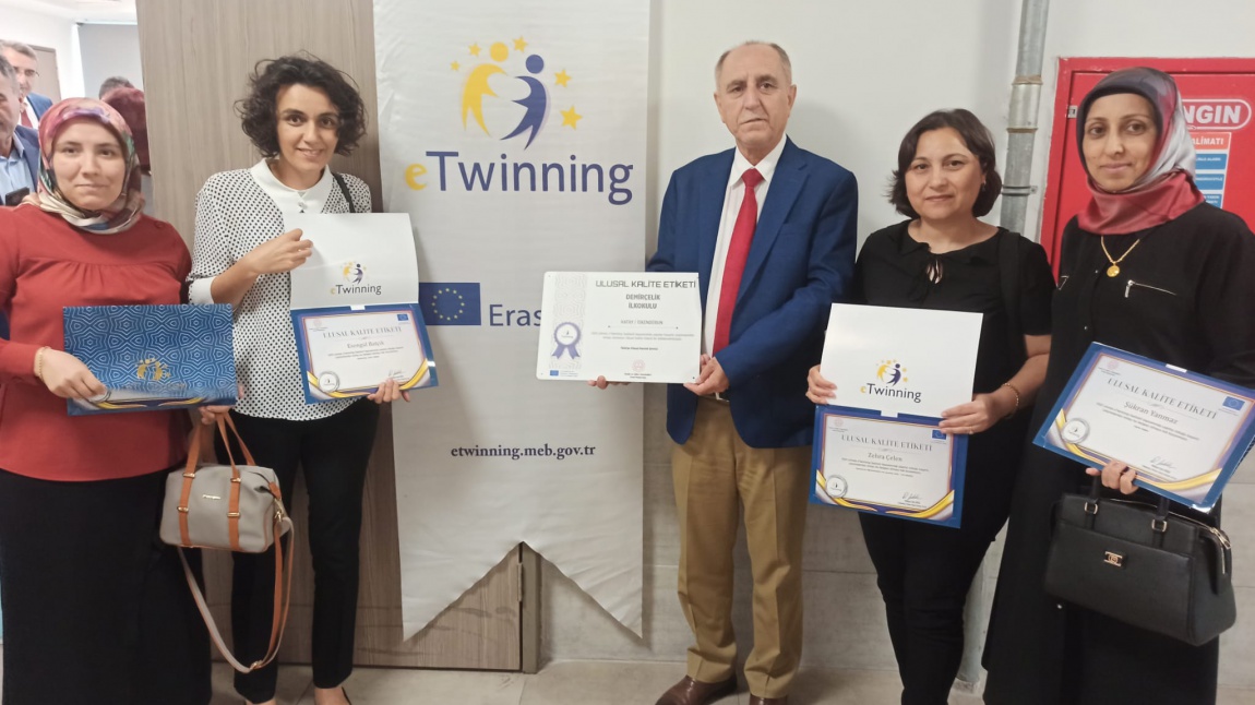 Kalite Etiketi ve e-twinning Projesi Ödül Töreni Düzenlendi